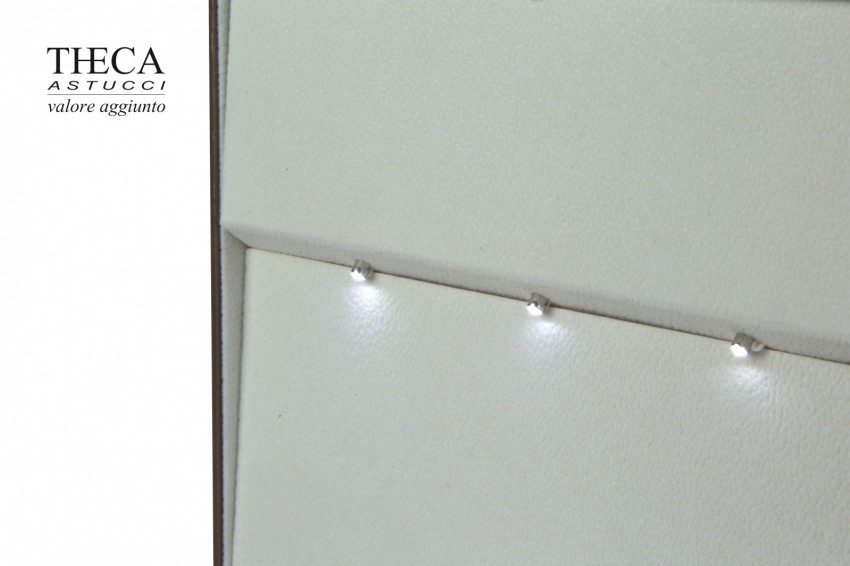 Golden presentation box for necklace with led light 197x197x68 - SIR4870 - Photo 5