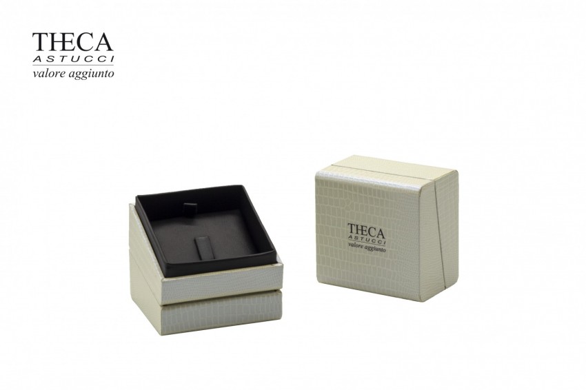 Presentation boxes Premium presentation boxes Blenda Blenda presentation box for ring 70x70x50 ivory