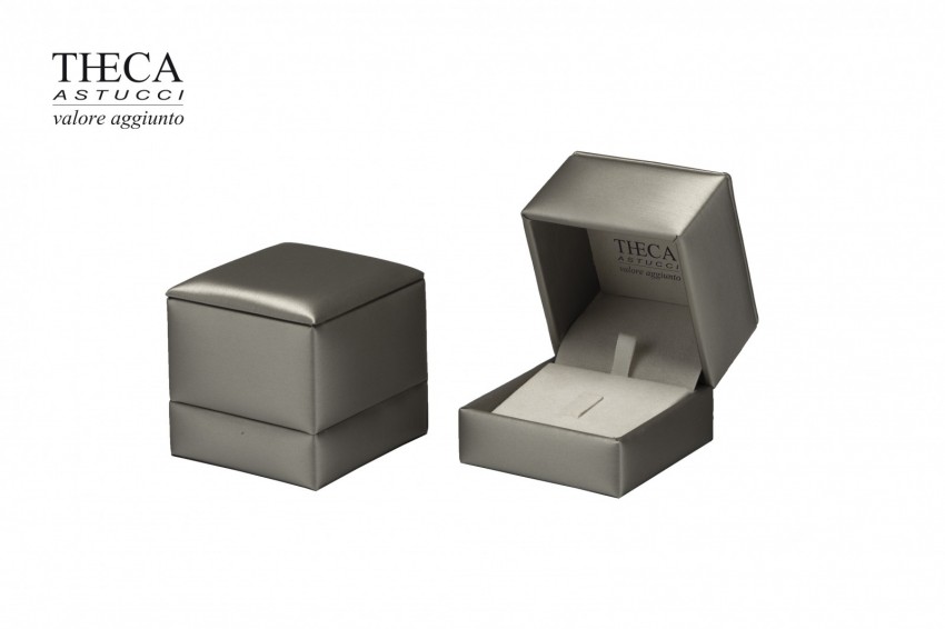 Presentation boxes Leatherette presentation boxes Evelyn Evelyn presentation box for ring earring 70x70x50 silver